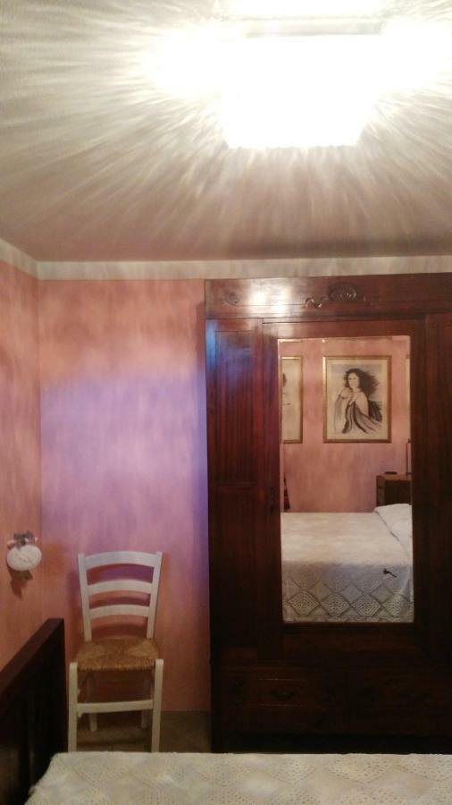 شقة A Casa Di Patty لوكا المظهر الخارجي الصورة